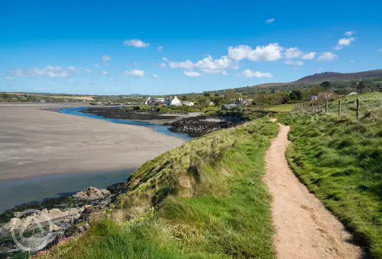 Parrog coastal path