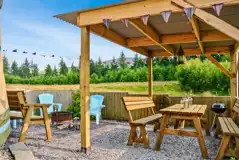 Ty Crwn Mawr yurt outdoor area