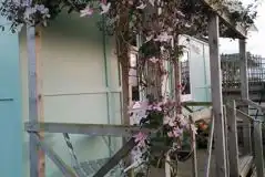 Skylark shepherd's hut