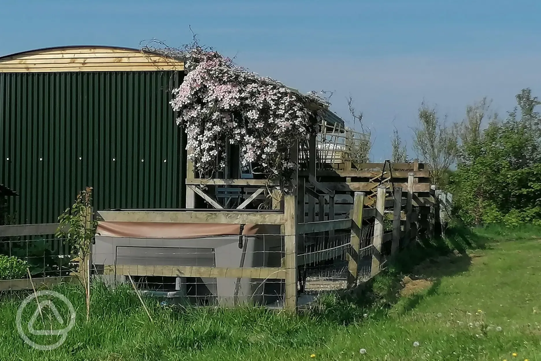 Skylark shepherd's hut