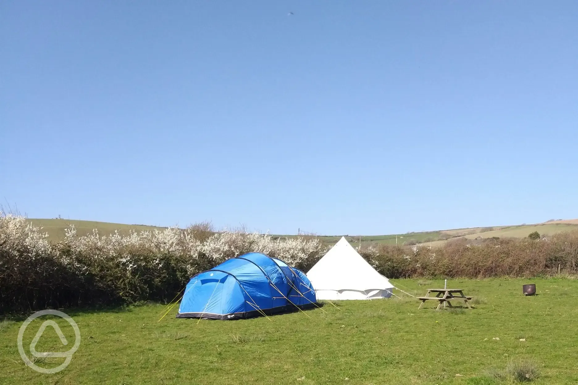 Non electric grass tent pitches