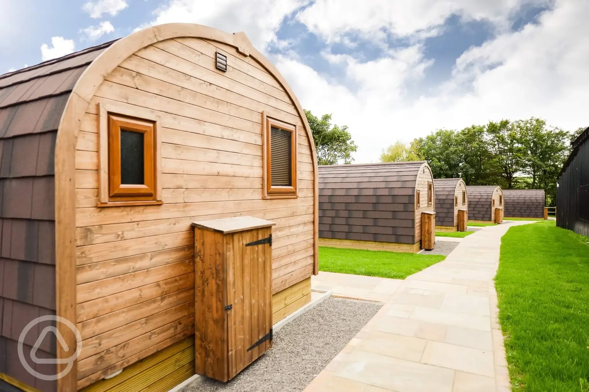 6 Luxury Glamping Pods