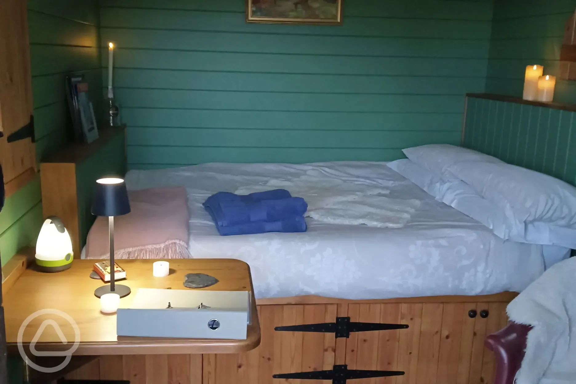 The Woodman's hut bed