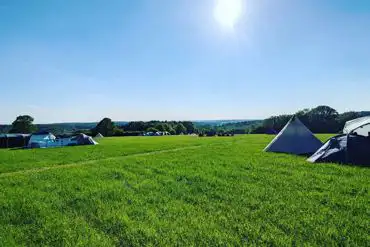 Large non electric grass pitches at Glassenbury Camping