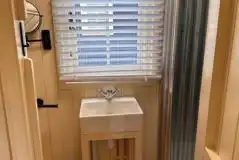 Shepherd's hut ensuite Shepherd's hut ensuite