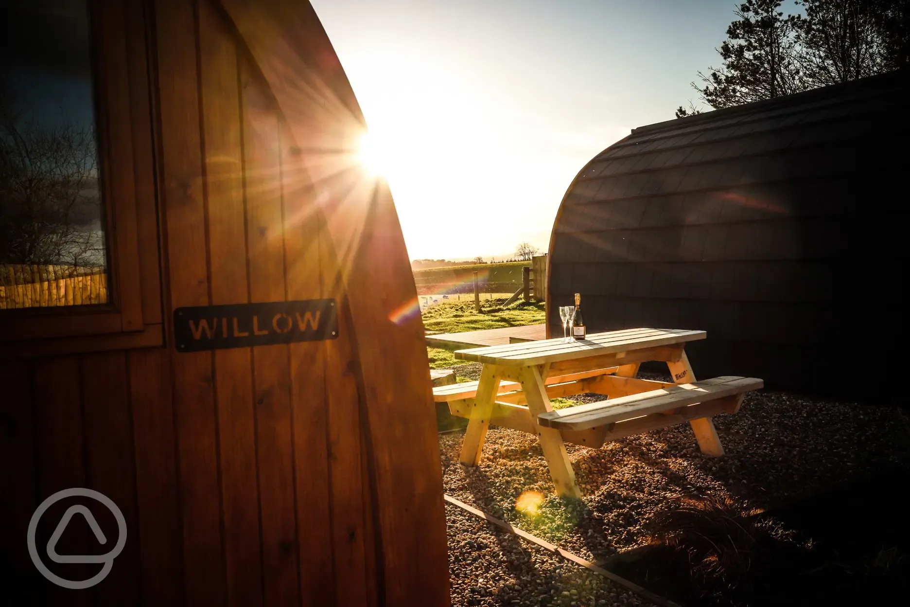 Willow glamping pod picnic bench