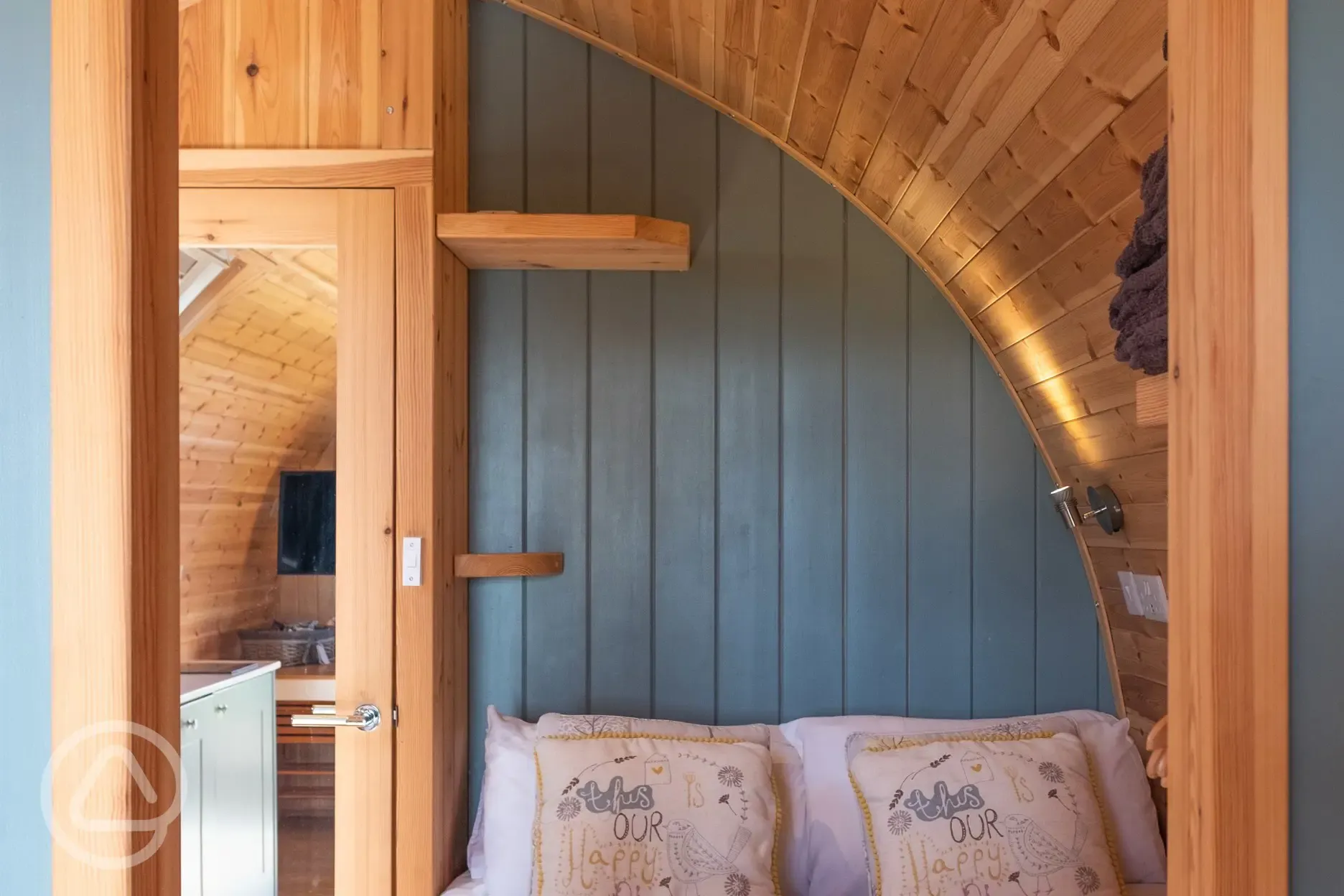 Willow glamping pod double bed