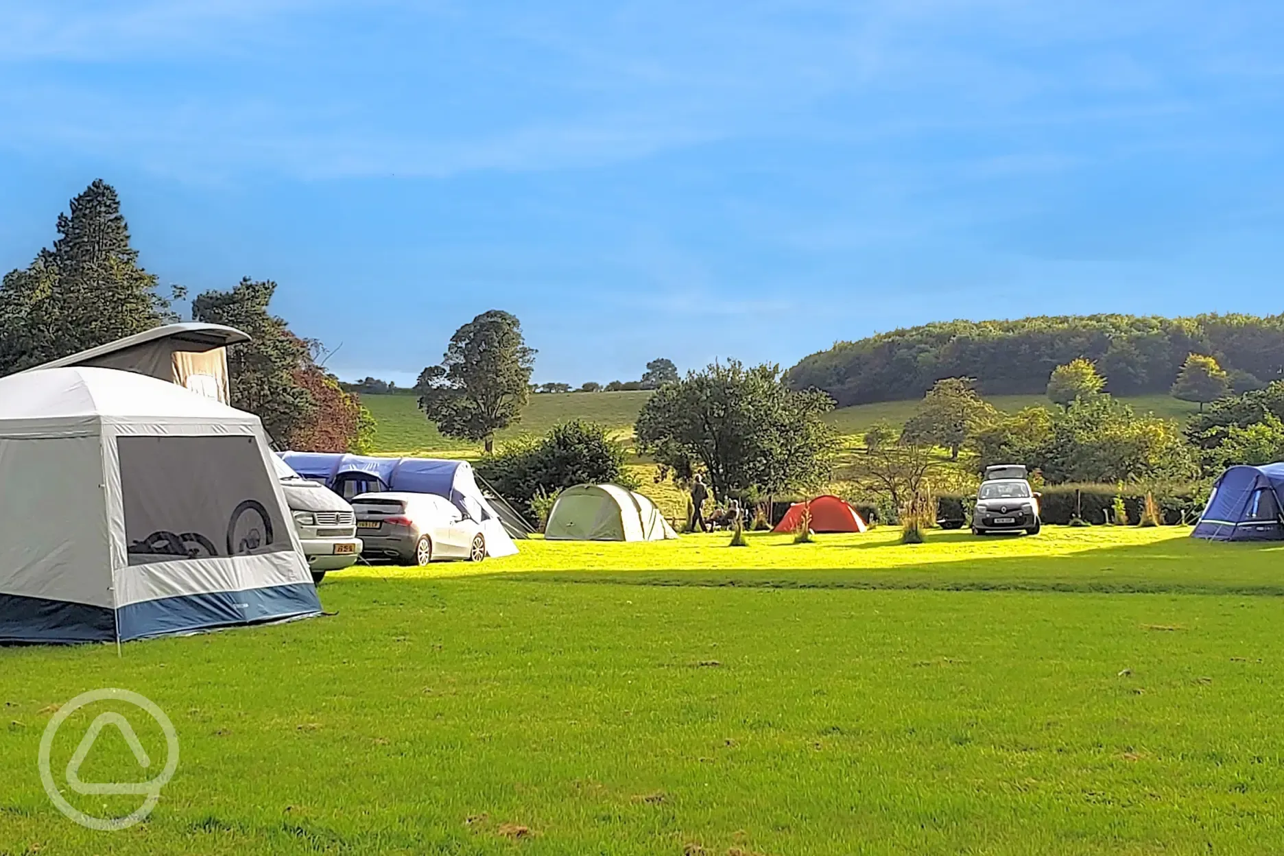 Non electric grass tent pitches 