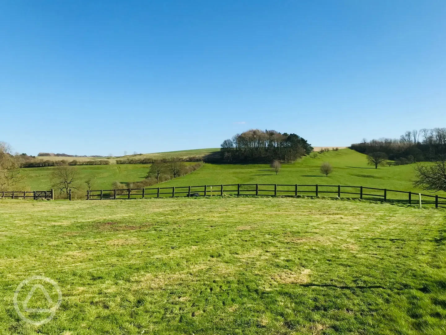 Non electric grass tent pitches 