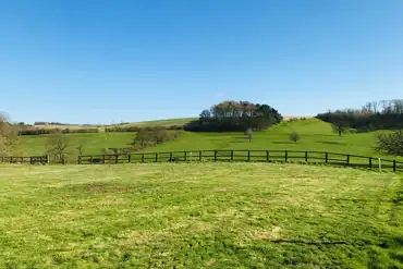 Non electric grass tent pitches 