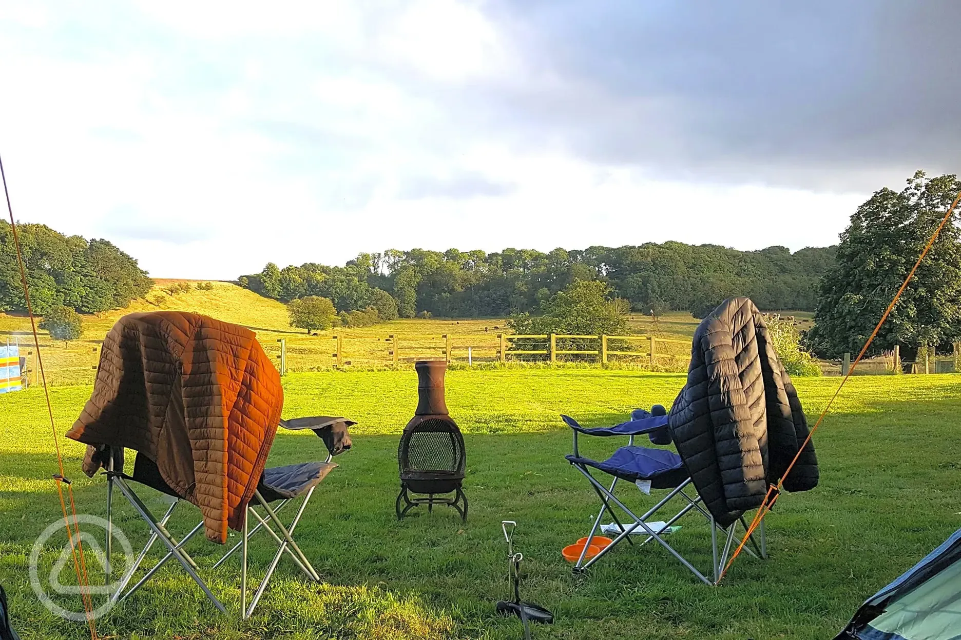 Non electric grass tent pitches 