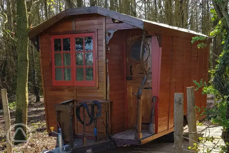 Shepherd's hut