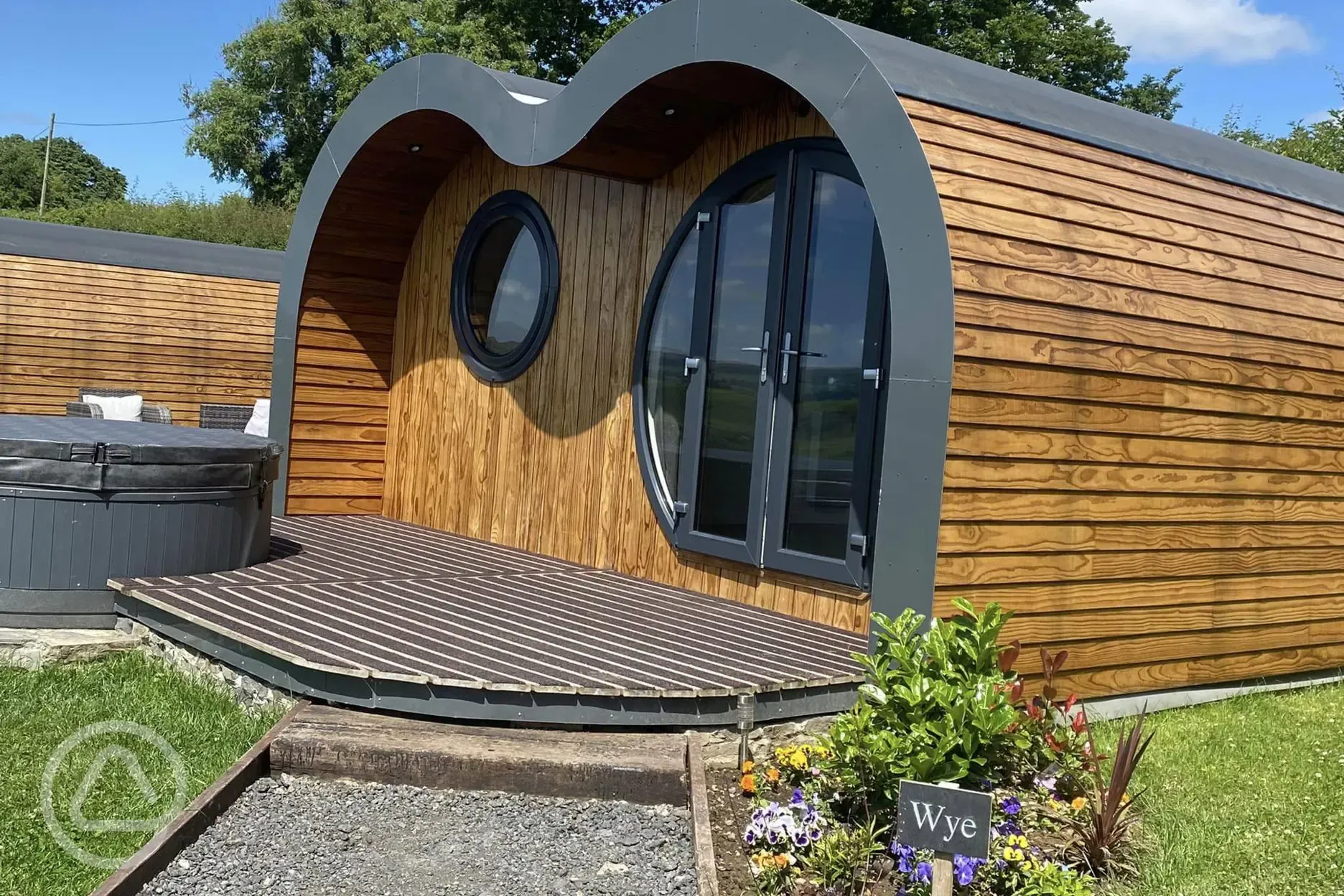 Wye glamping pod