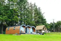 Eight person (Severn) pod with a patio and covered hot tub