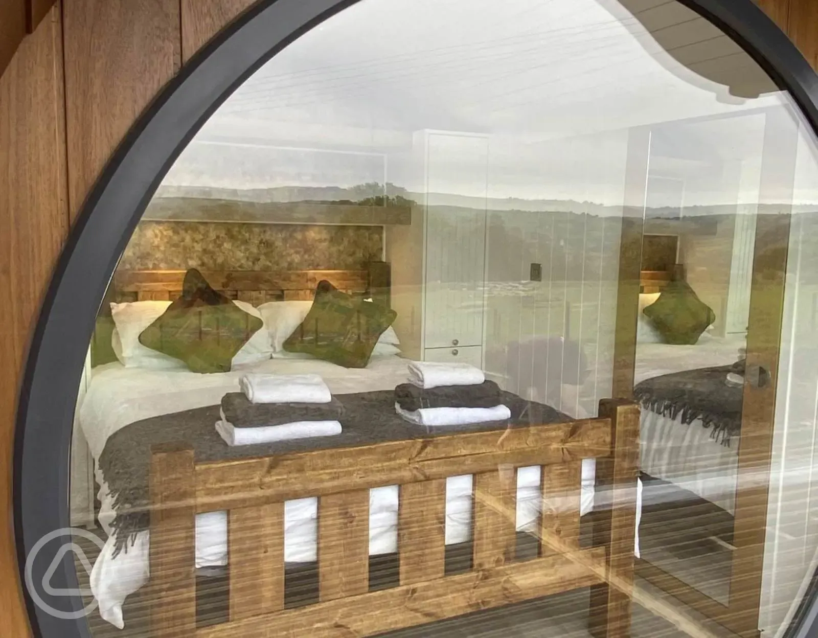 Severn glamping pod bedroom