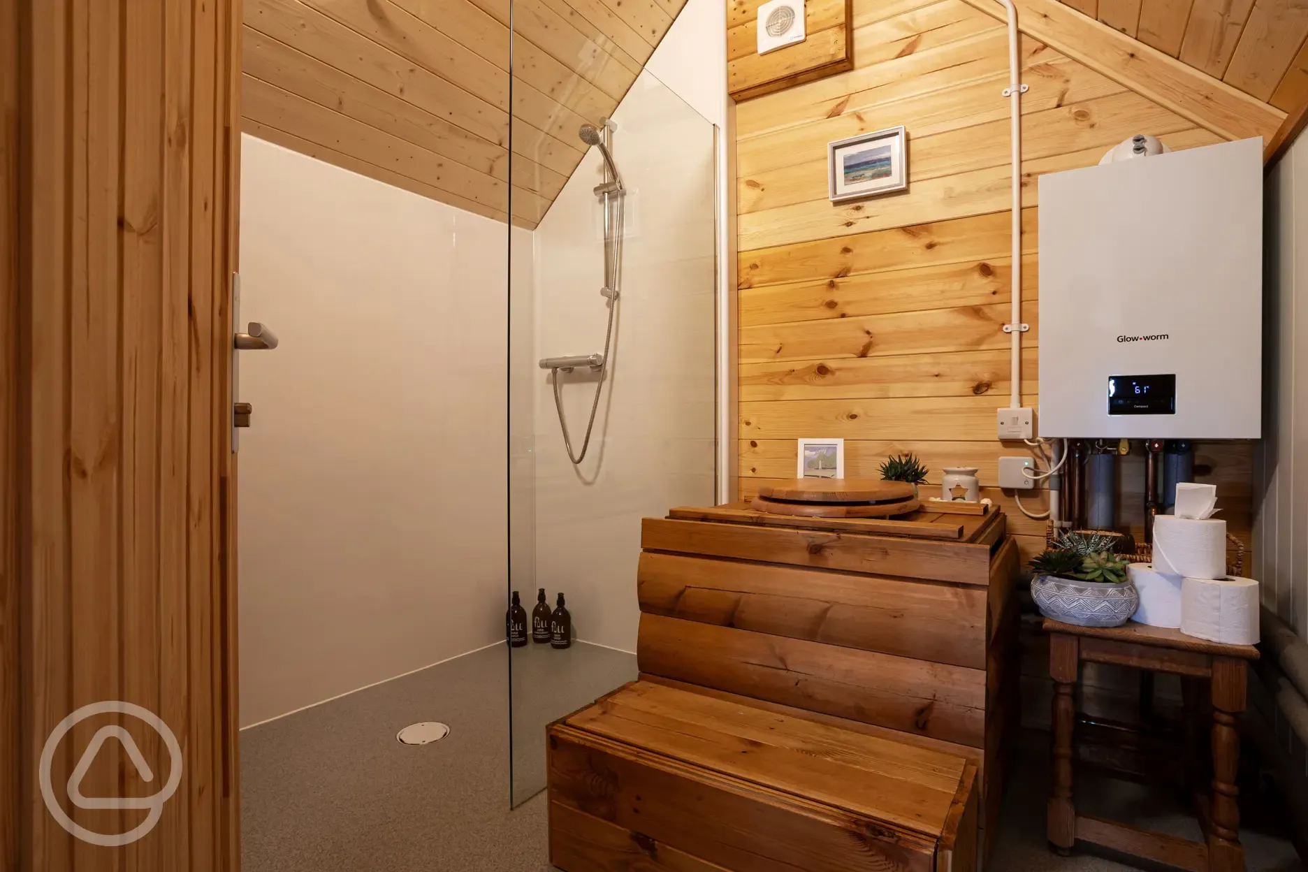 The Sheep Pen Arctic Cabin Shower Room