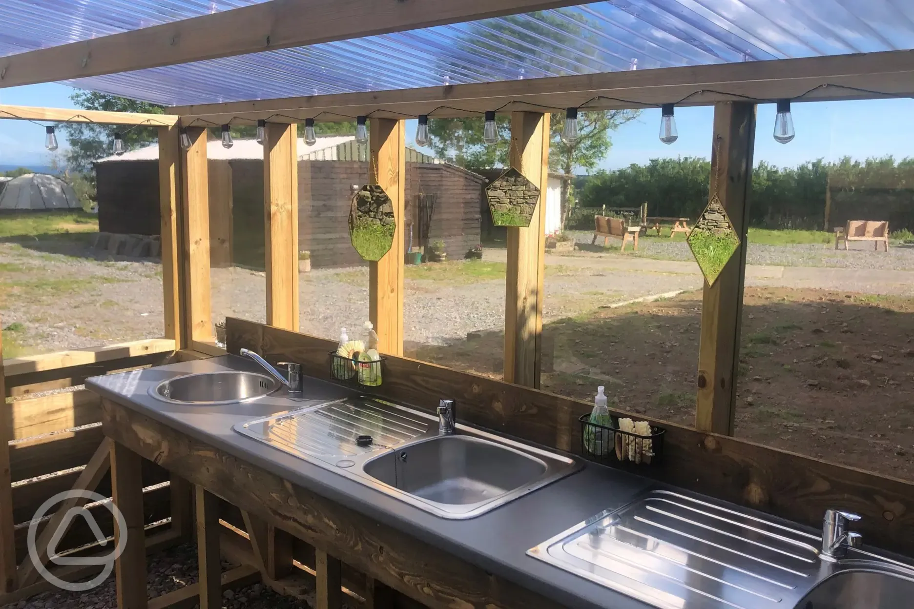 Washing up facilities