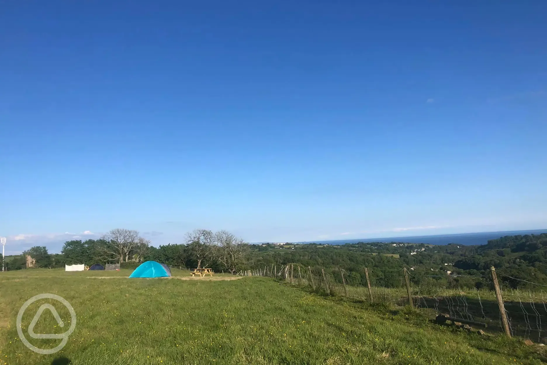 Non electric grass tent pitches