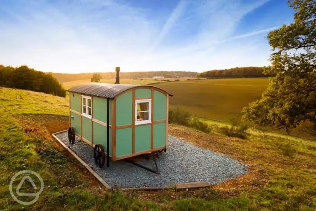 Valley ensuite shepherd's hut