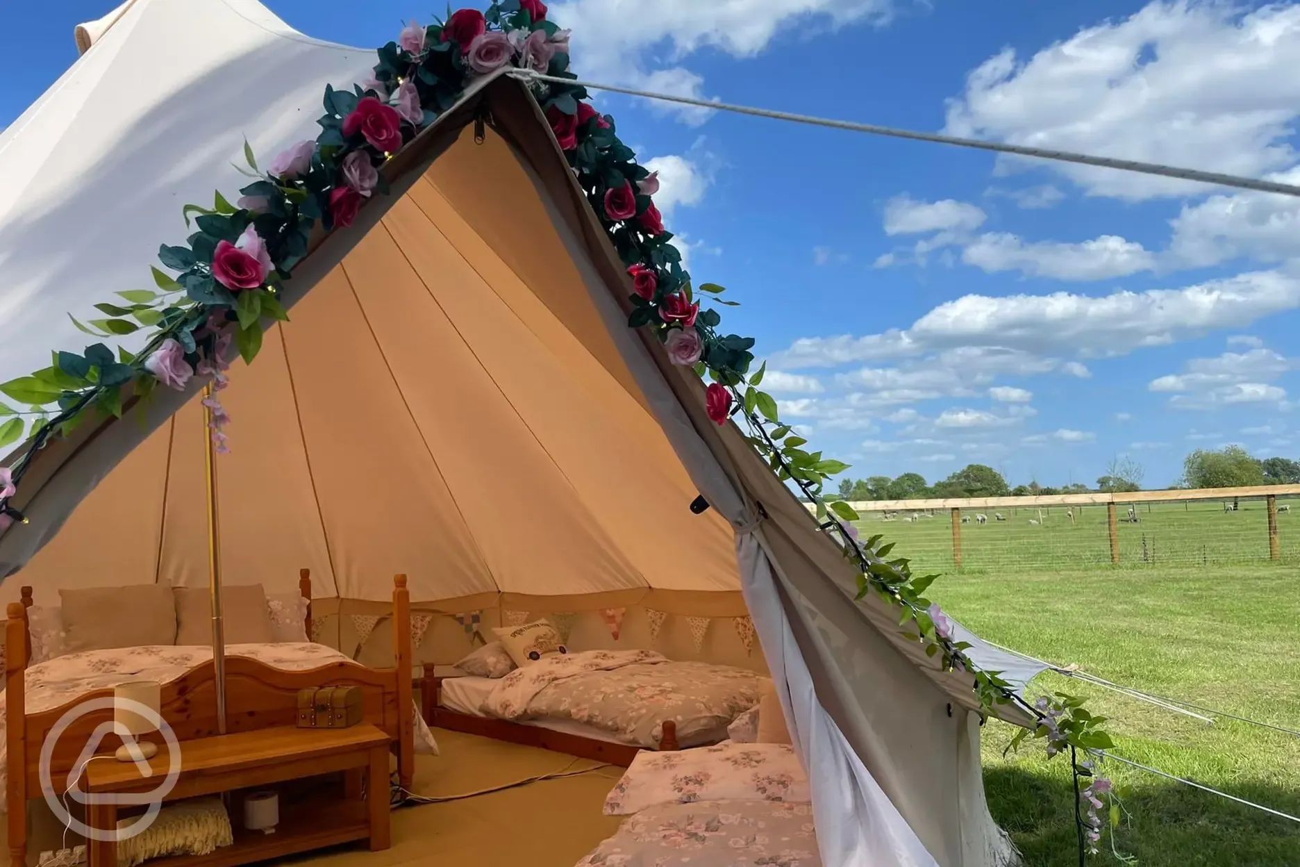 Bell tent 