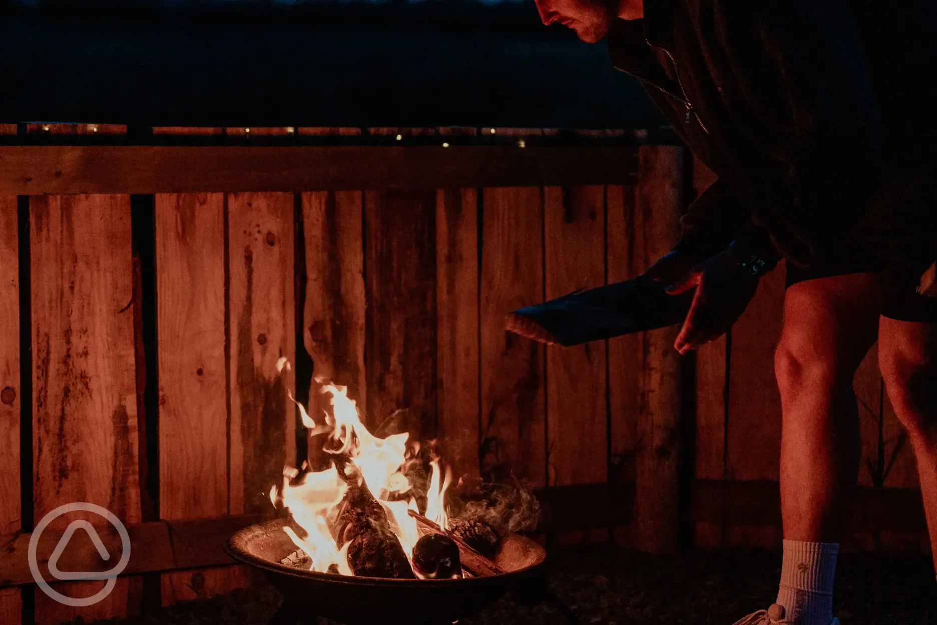 Provided firepits