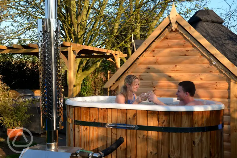 Wild Thyme cabin with hot tub