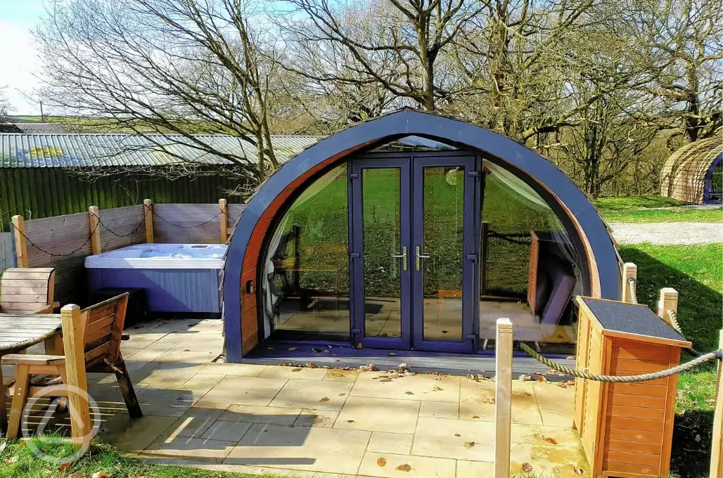 Glamping pods with hot tub