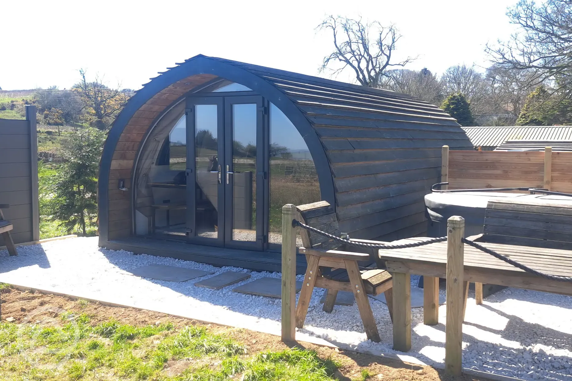 Robin glamping pod and hot tub