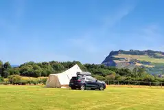Non electric grass pitches with on-pitch parking at Farsyde Farm Non electric grass pitches with on-pitch parking at Farsyde Farm