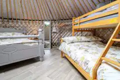 Silver Birch yurt with hot tub - king size and triple bunk bed