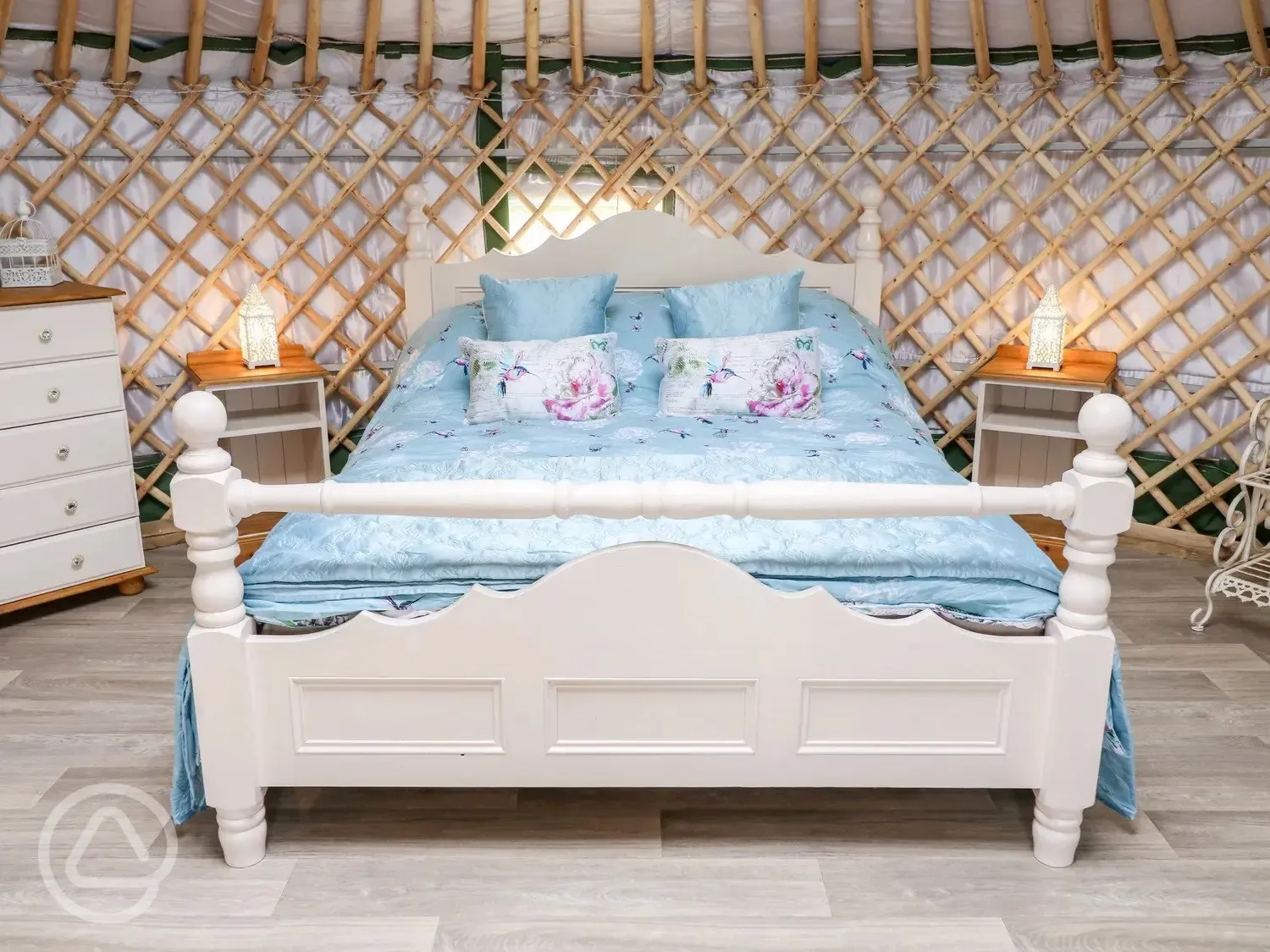 Mighty Oak yurt king size bed