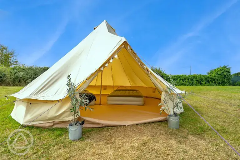 Constantine bell tent exterior (four persons)