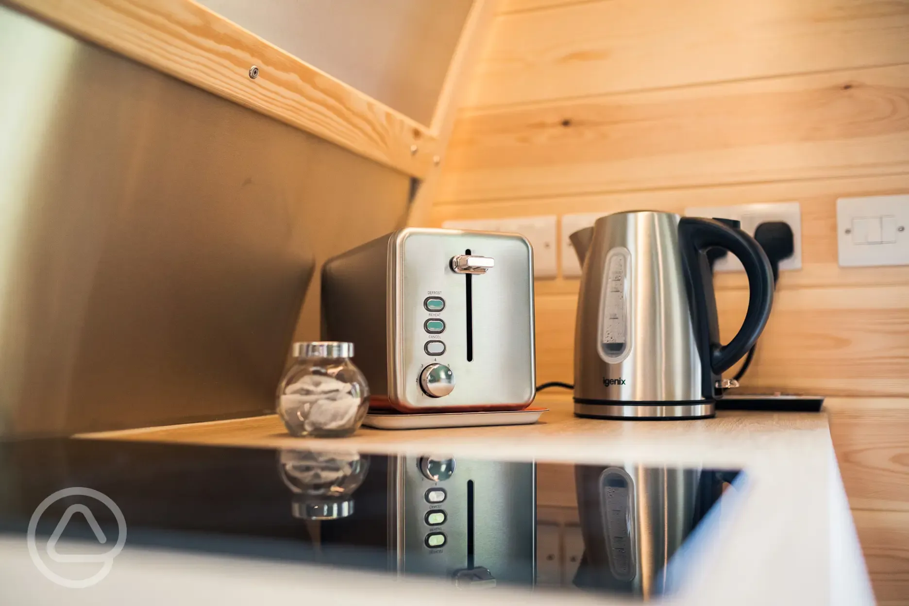 Foxwood pod kitchenette with toaster and kettle