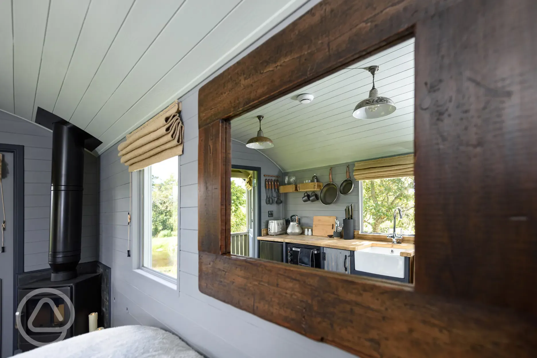 Elen ensuite gypsy hut interior