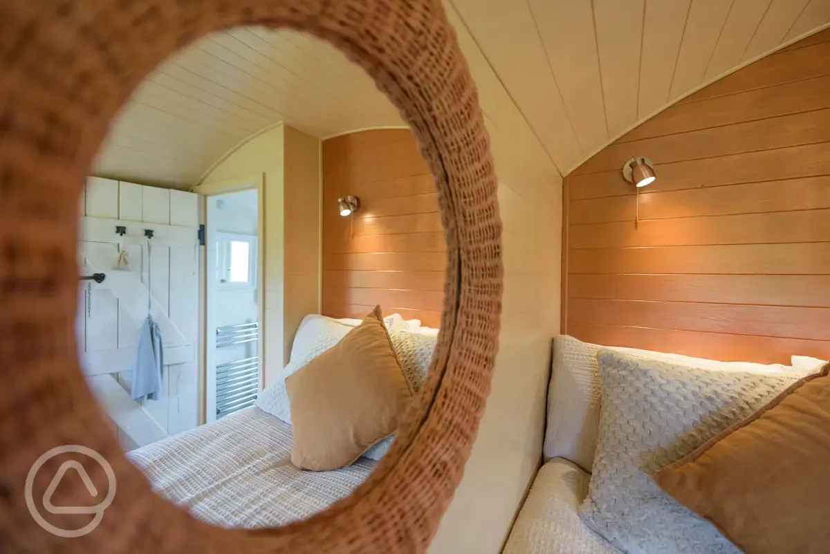 Mararedensuite gypsy hut interior and mirror