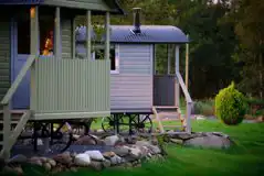 Elen ensuite gypsy hut