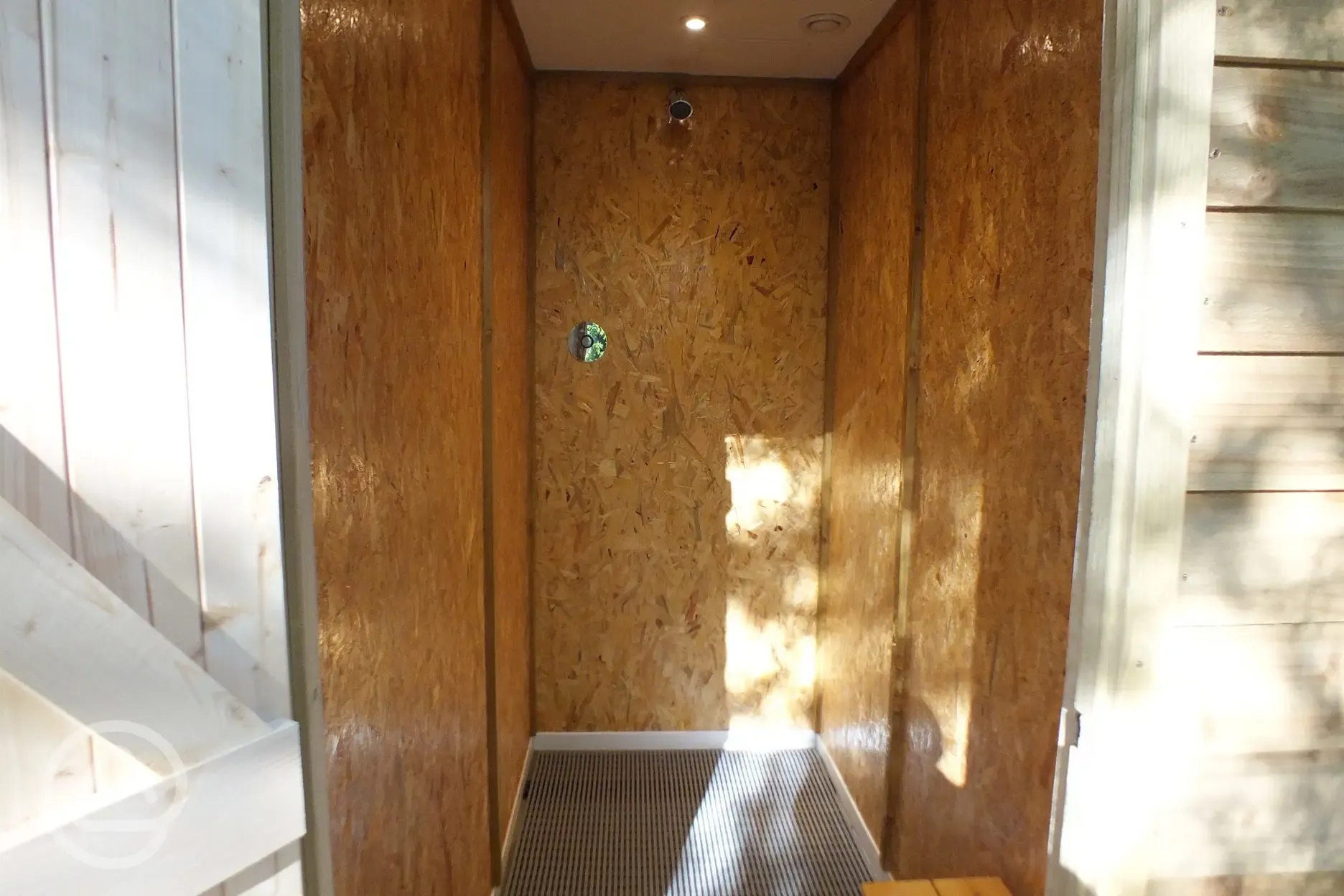  Large, private and hot showers