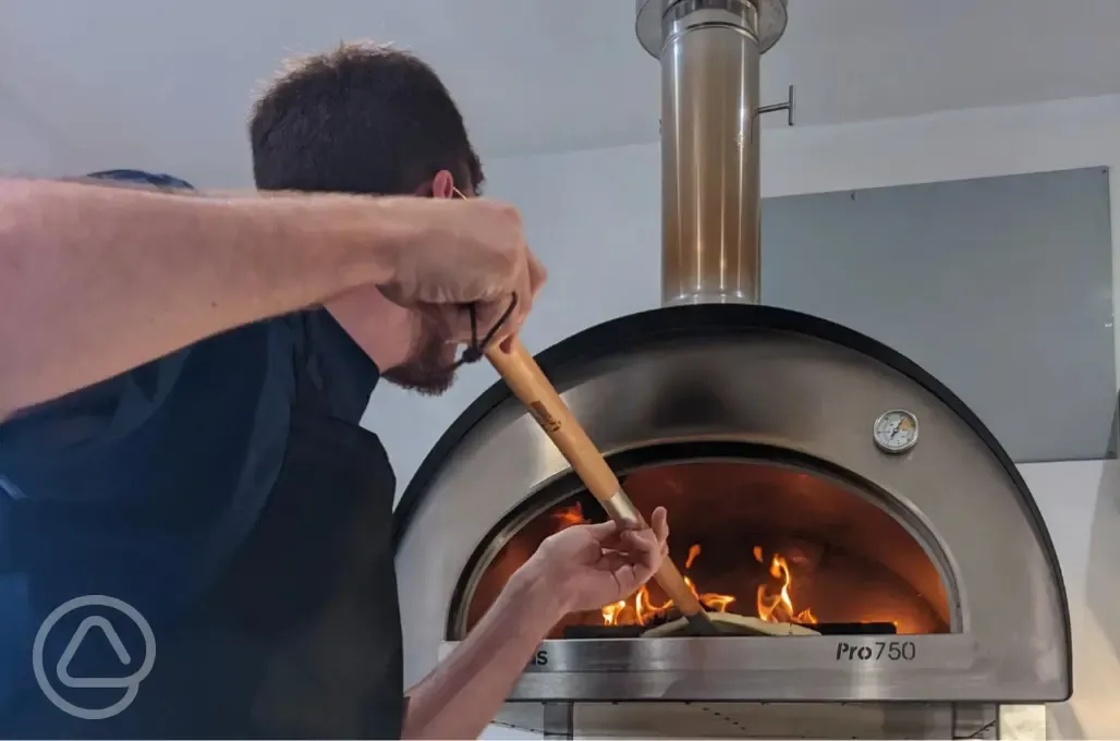 Pizza oven
