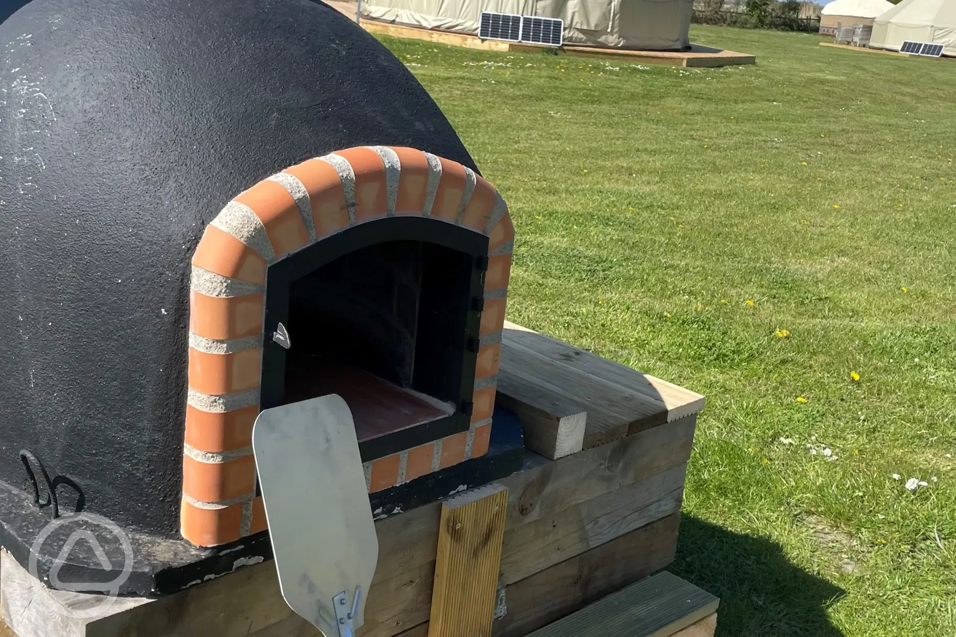 Woodfired pizza oven 