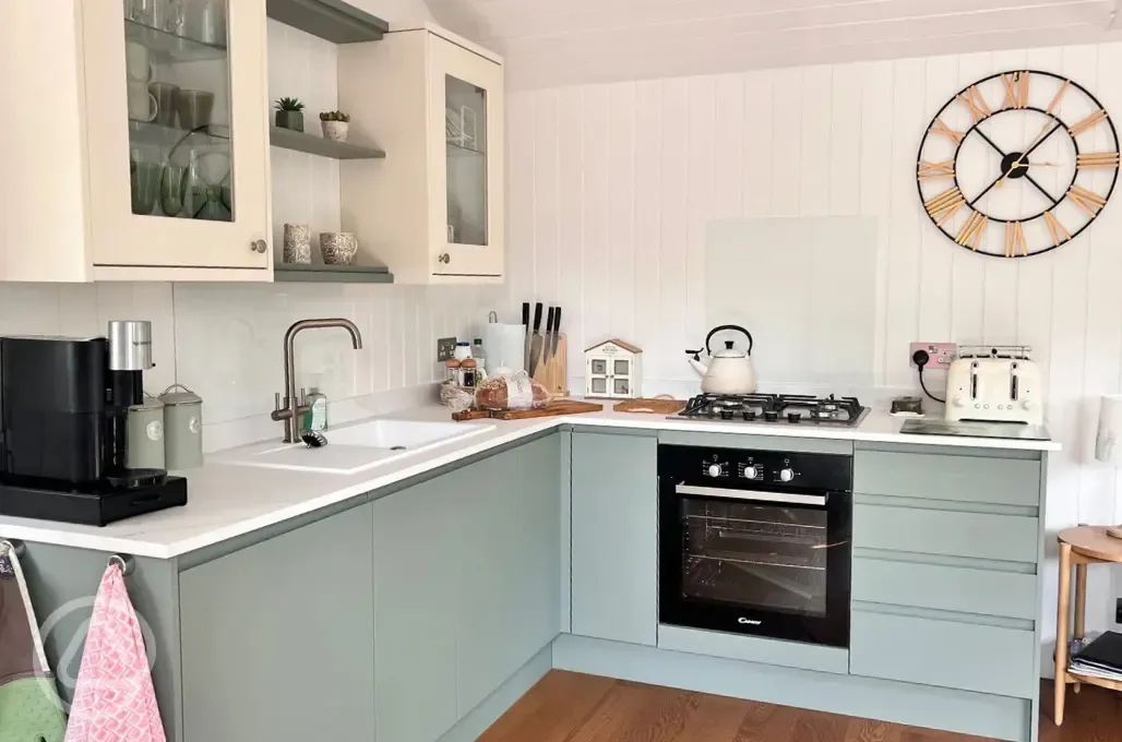 Sunset Lodge shepherd's hut kitchen