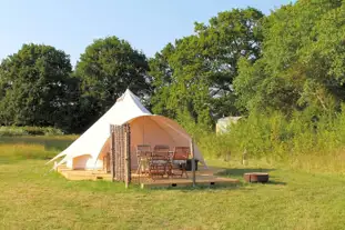 Cattlestone Farm, West Chiltington, Pulborough, West Sussex (10.9 miles)