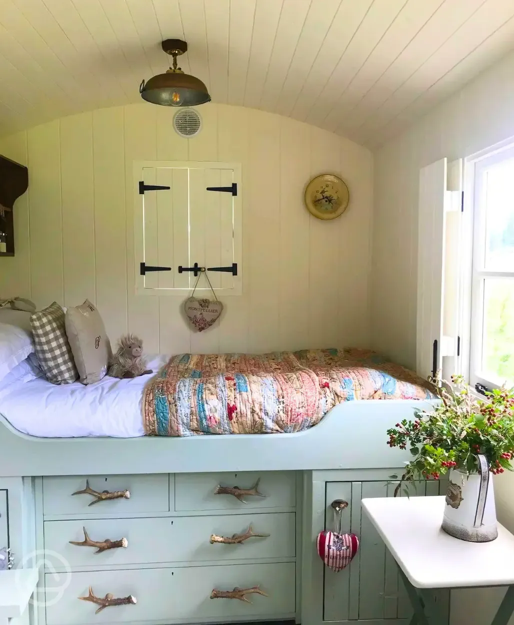 Stitchwort shepherd's hut interior