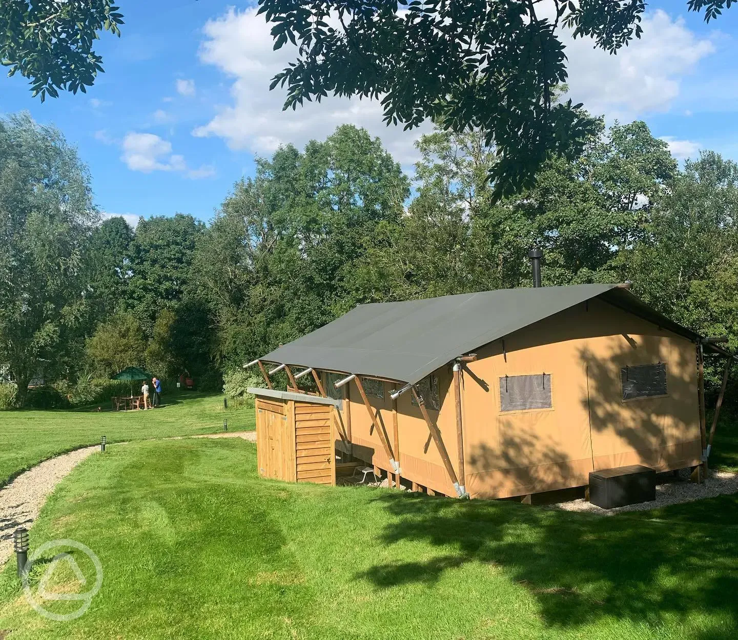 Safari tent