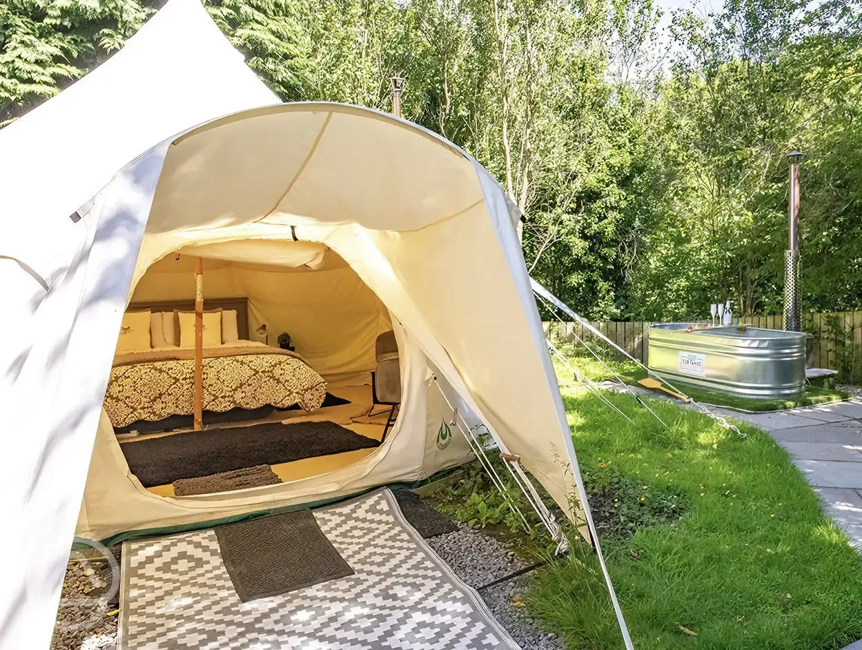 Barn Owl bell tent