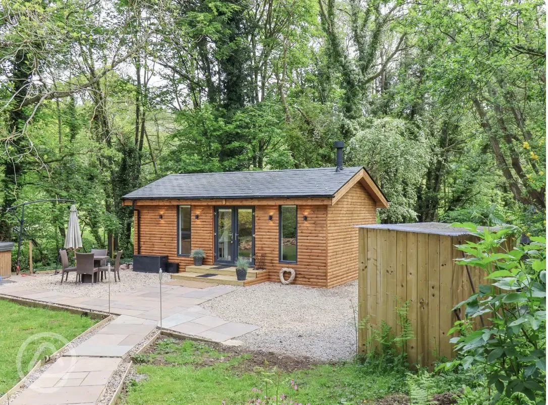 Roe Deer Cabin with hot tub
