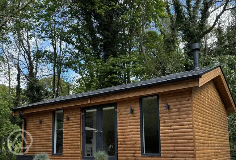 Roe Deer Cabin with hot tub