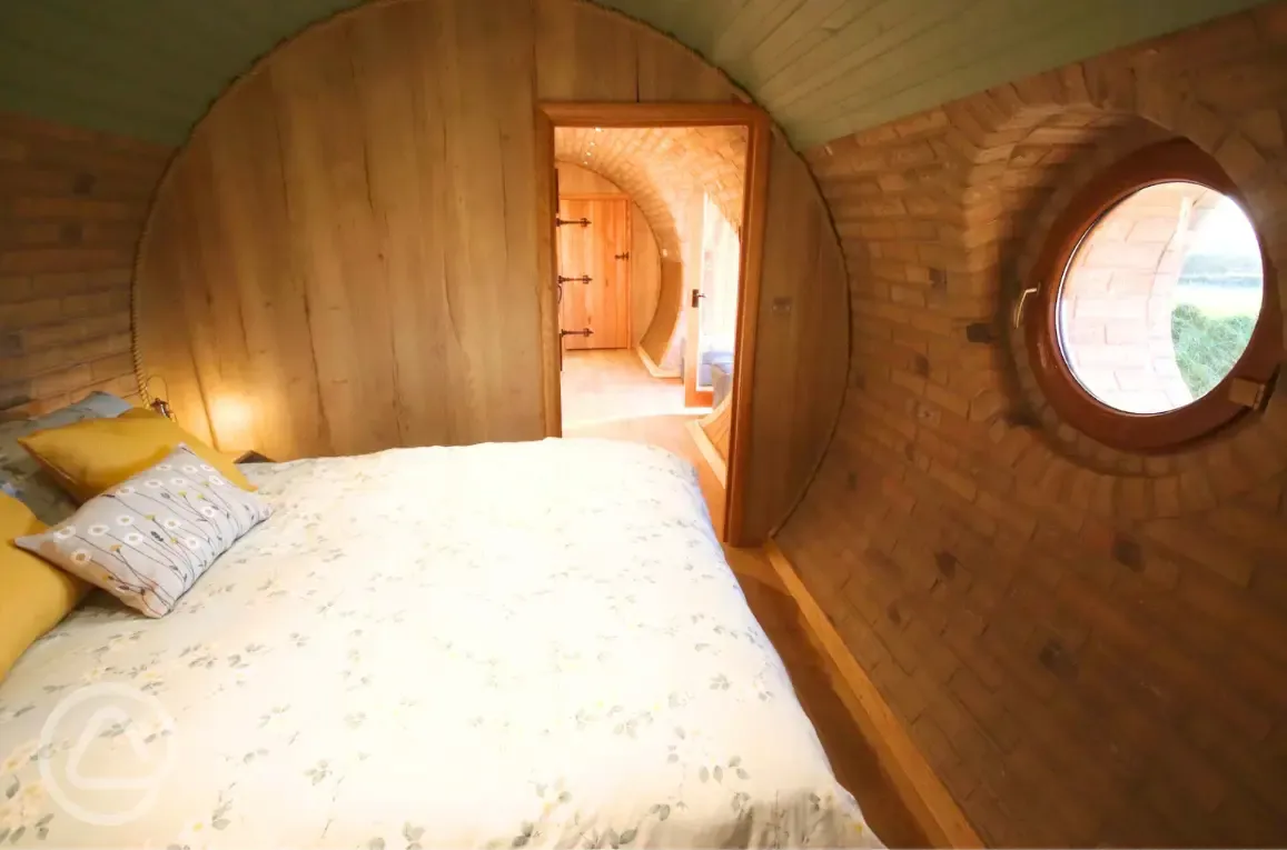 Pheasant's Roost glamping pod double bedroom