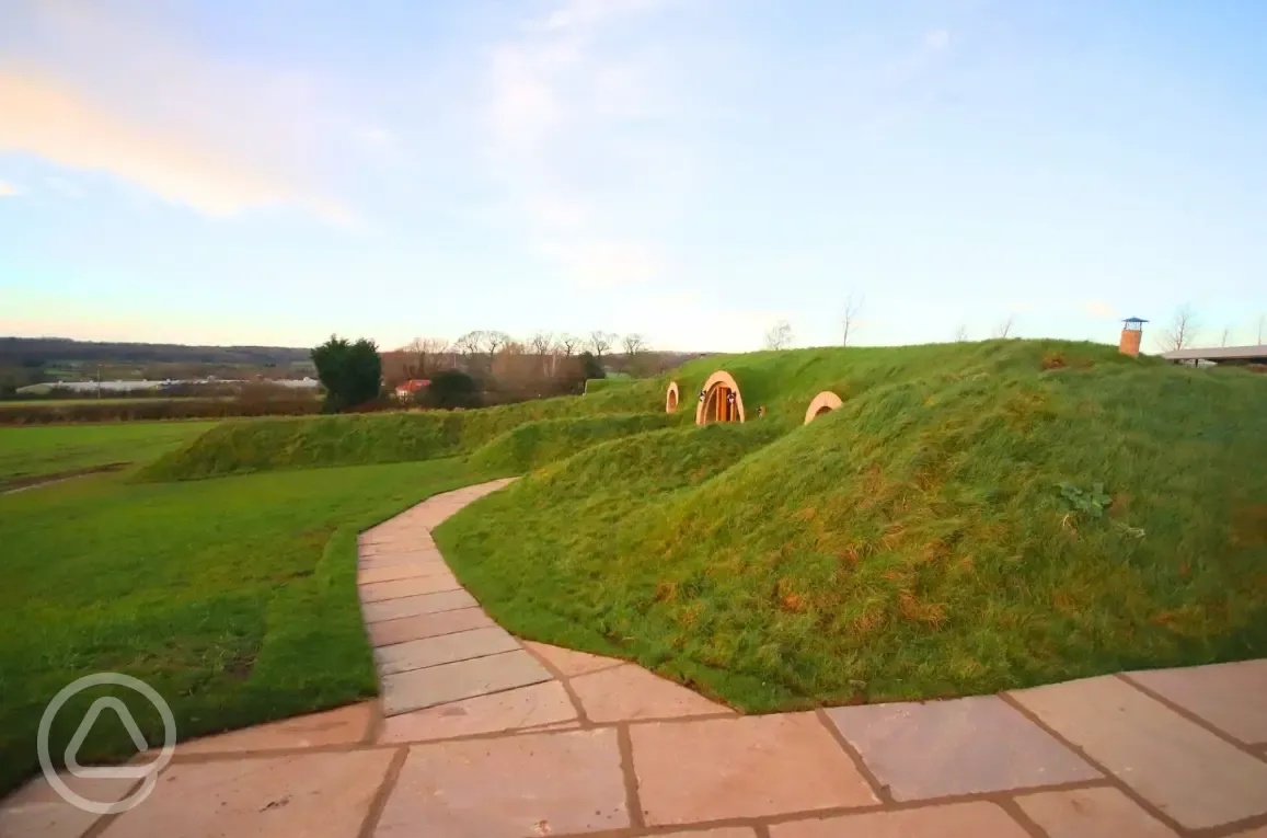 Path to Pheasant's Roost glamping pod