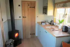 Gabriel's Rest shepherd's hut kitchen