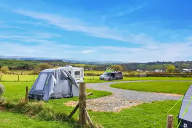 Penuwch Inn Caravan and Camping